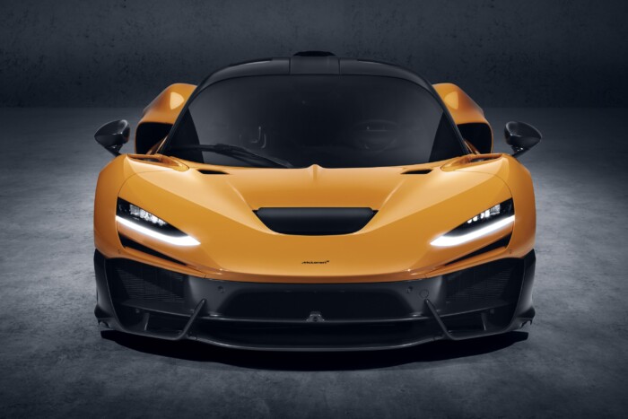 Gombnyomásra 30 centit nyúlik ez az autó 14