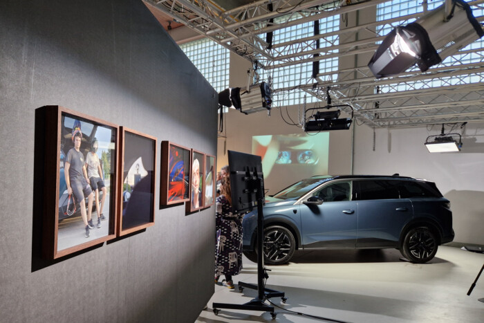 Kiállítással érkezett az új 7 üléses Magyarországra 7