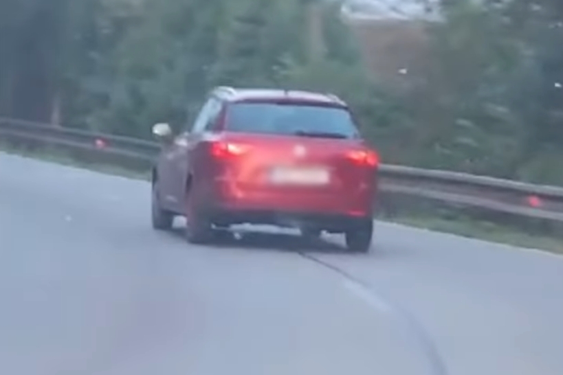 Összevissza kacsázott a lehetetlenül részeg autós