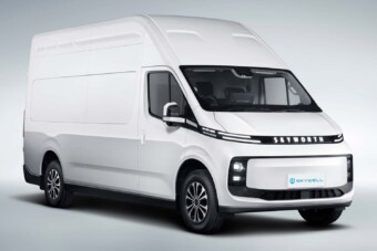 Fura nevű furgonnal jönnek Európába a kínaiak