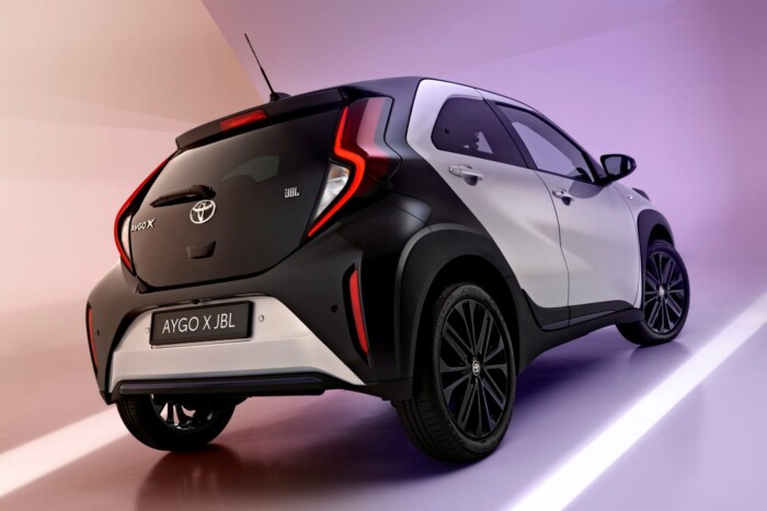 Menetzajjal, kasztnis zörejekkel nyugtat a Toyota