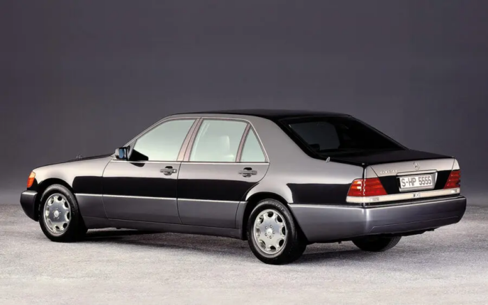 Nem bírta az öreg Mercedes a padlógázas kínzást 2 | Vezess Nem bírta az öreg Mercedes a padlógázas kínzást 2