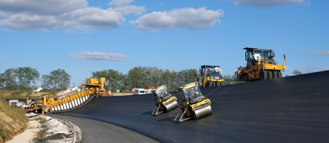 Készül a magyar pálya, ahol elengedett kormánnyal lehet száguldani