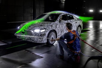 Az új Mercedes CLA hibrid és elektromos hajtásláncai