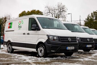 A posta 130 új járművel készül a karácsonyra