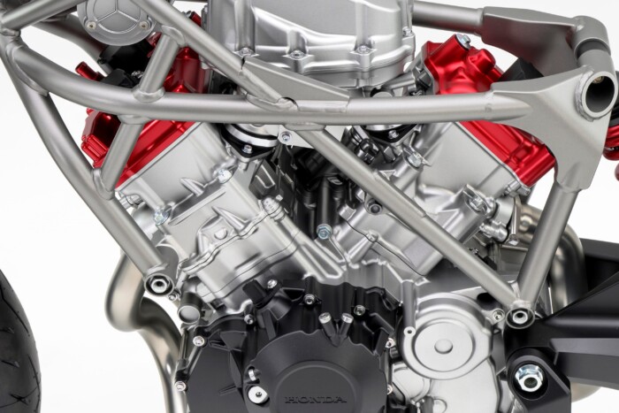 Forradalmi új benzinmotort villantott a Honda