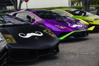 Bajszot növesztettek az olasz sportkocsik