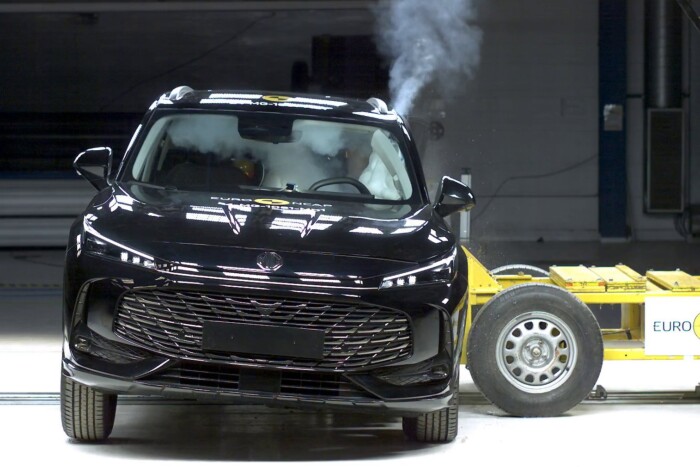 Ez ma az egyik legbiztonságosabb SUV 12