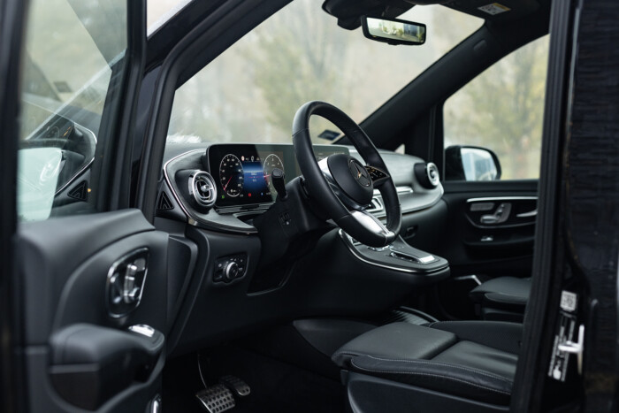 Amikor az anyós is inkább hátra akar ülni 9