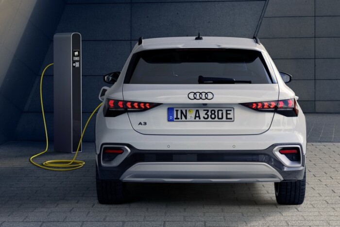 Nem piszkol az Audi túracipős kompaktja 6