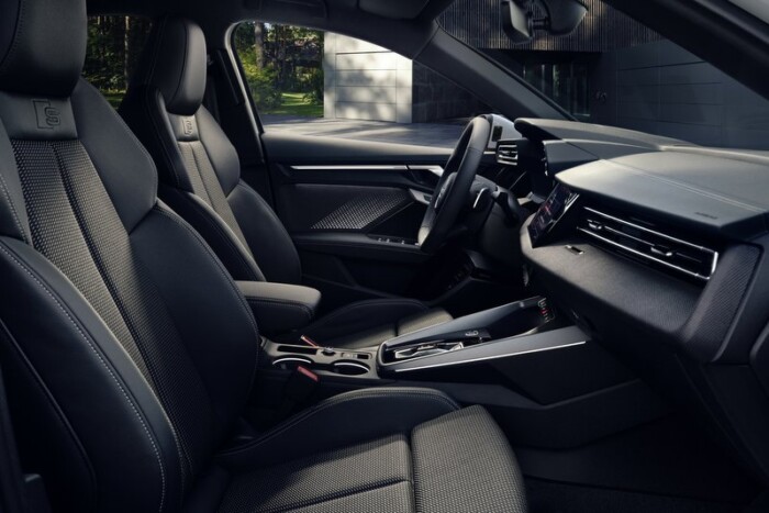 Nem piszkol az Audi túracipős kompaktja 8