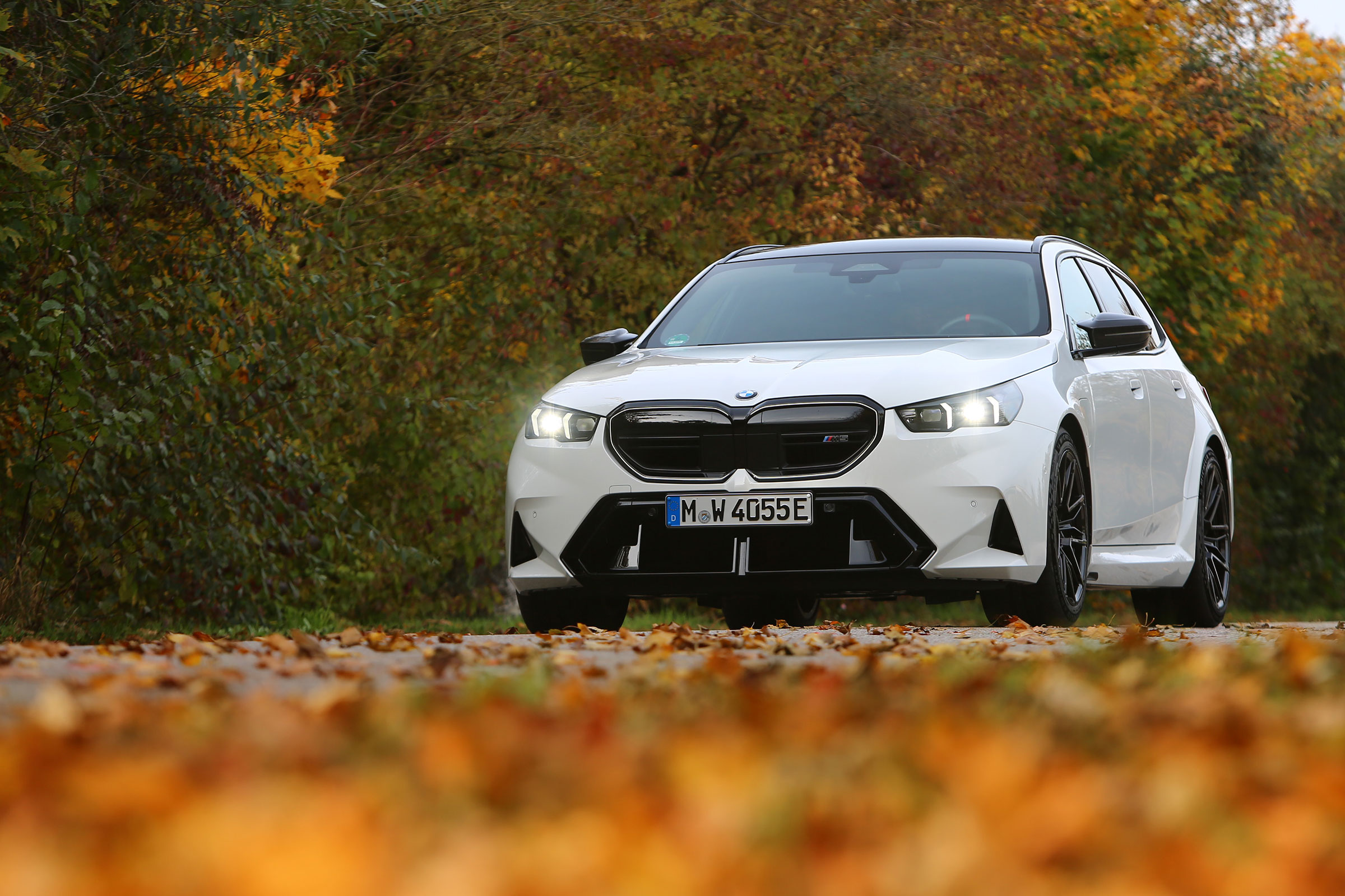 Igazi csapásmérőt hoz Magyarországra a BMW 4