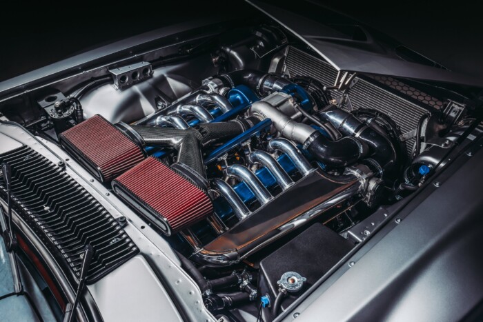 Múltidéző V12-es túraautó 110 millióért 9