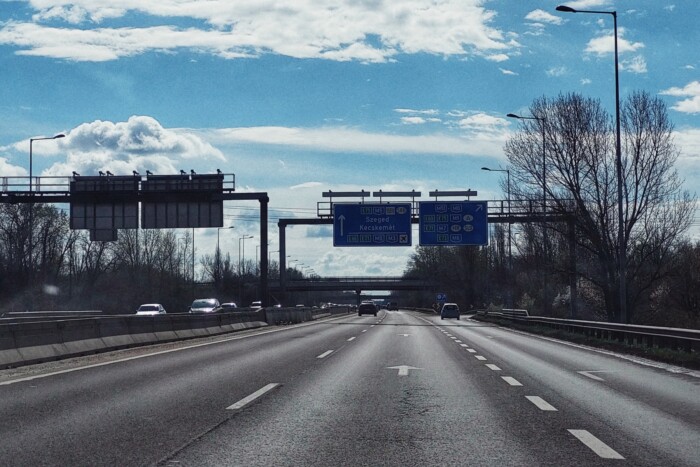 Téli üzemmódba kapcsolnak az M5-ösön