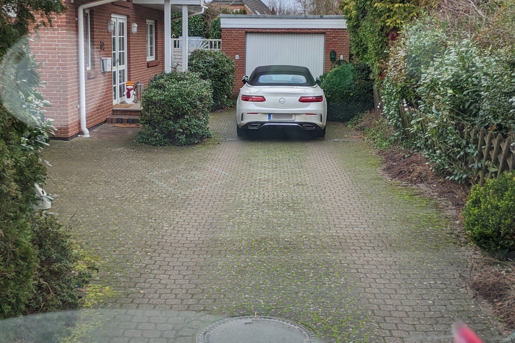 Megtiltanák az autósoknak, hogy tolassanak