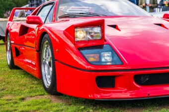 Ikonikus modelljét támaszthatja fel a Ferrari