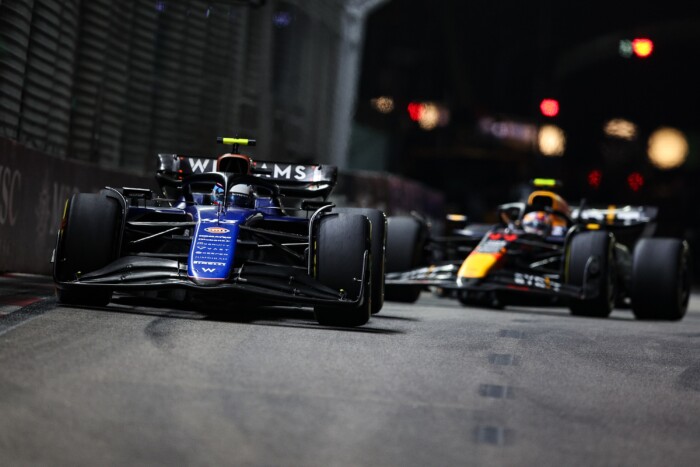 F1: Tényleg egy újoncra cserélné Perezt a Red Bull?