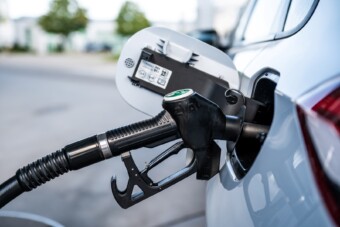 Csaltak a 480-as benzinnel, a profitot szétosztották