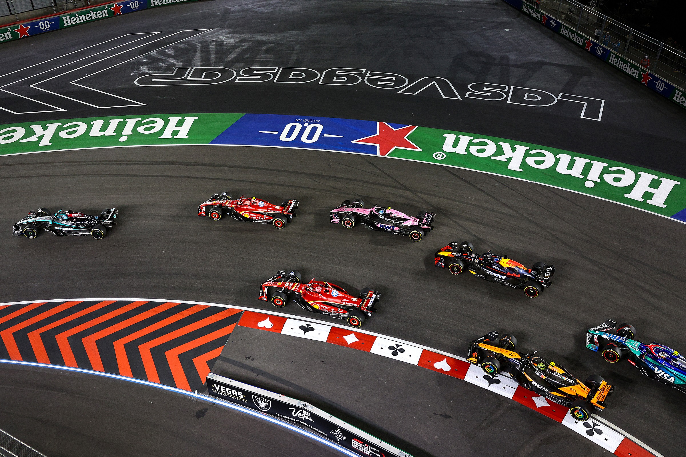 Megvan, mikor rajtolnak a 2025-ös F1-es futamok