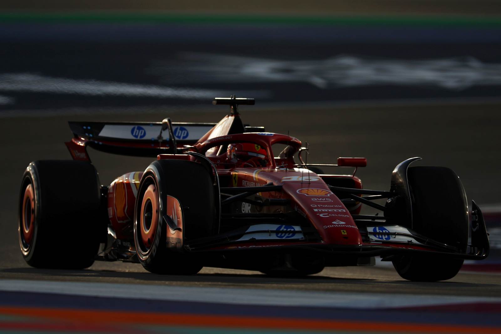 F1: Katarban éleződik a bajnoki küzdelem