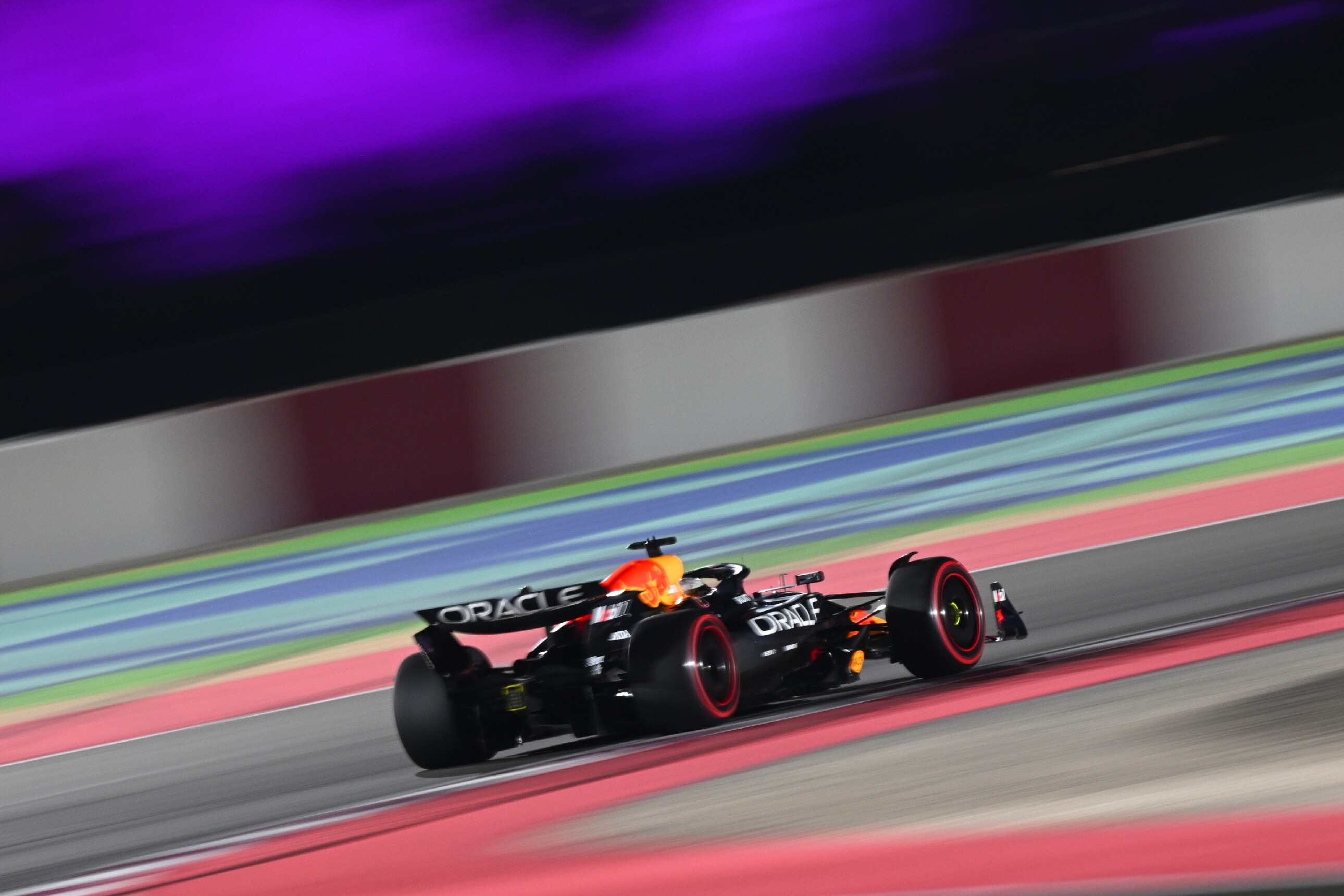 F1: Borult a katari erősorrend, lenyomták a McLarent az időmérőn