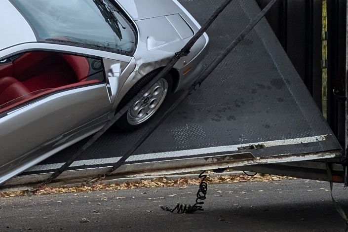 Rémálomba torkollott a Lamborghini kiszállítása