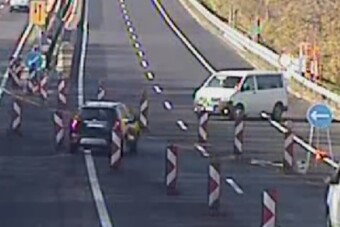 Bénáztak a terelésnél az M7-esen, elképesztő videó készült