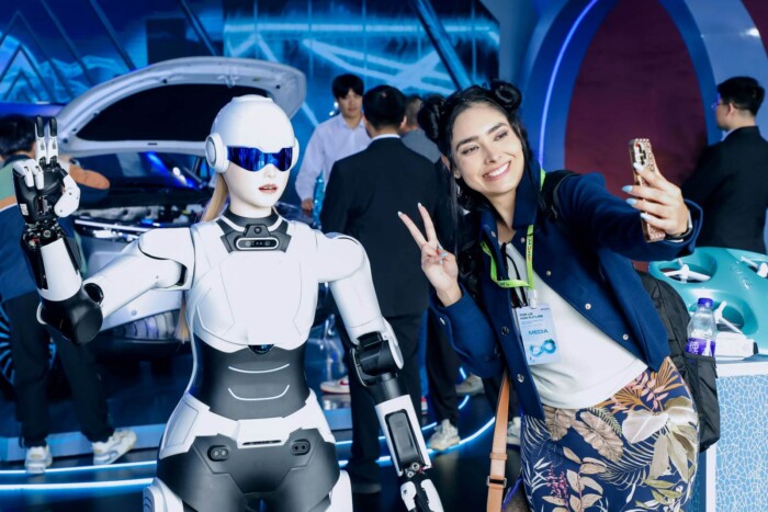 Már robotjai is vannak a kínai autógyártónak 2