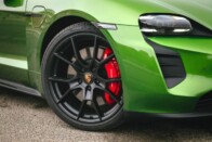 16 milliót bukott valaki ezzel az új villanyautóval 7