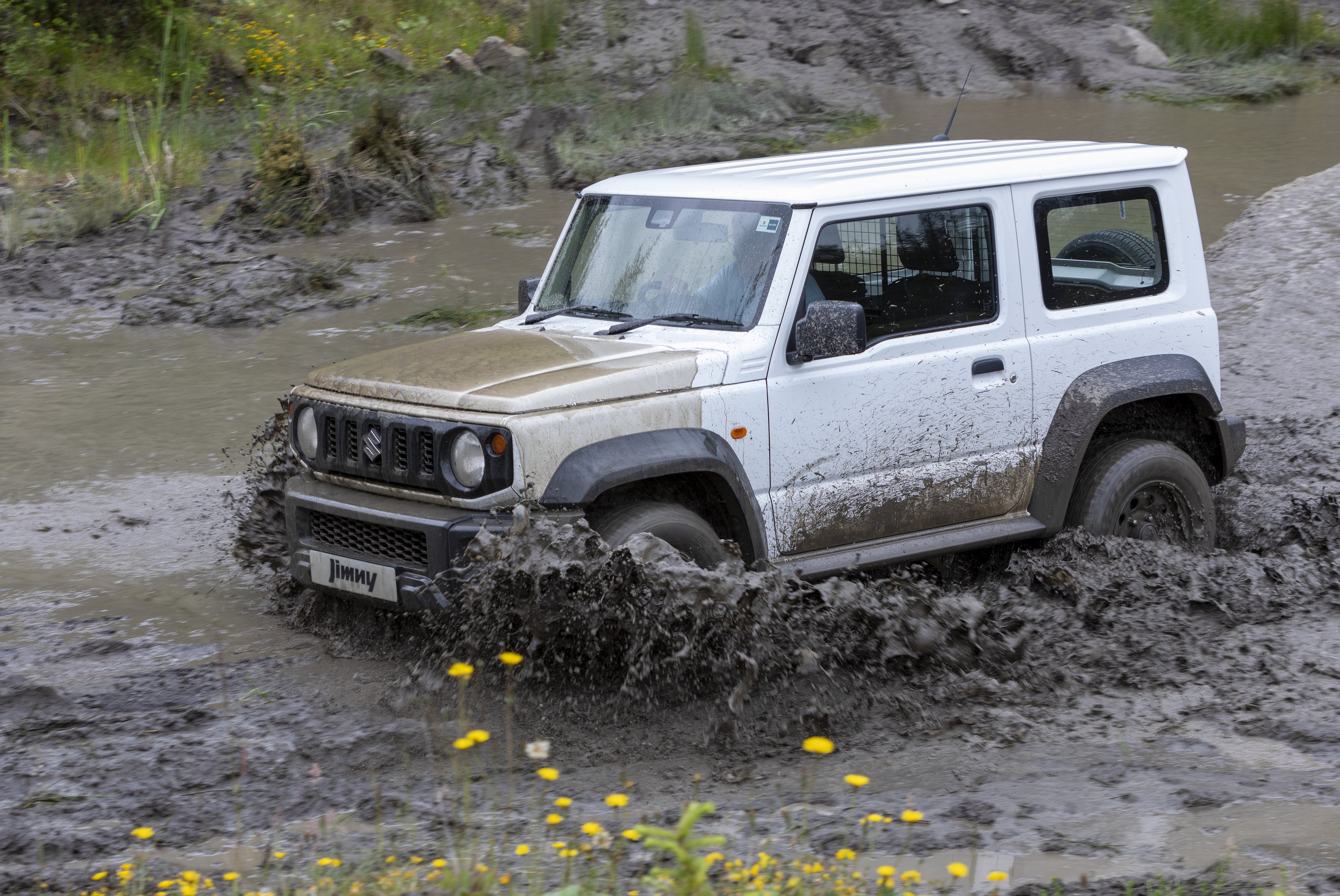 Nem villamosítja legdögösebb modelljét a Suzuki 2