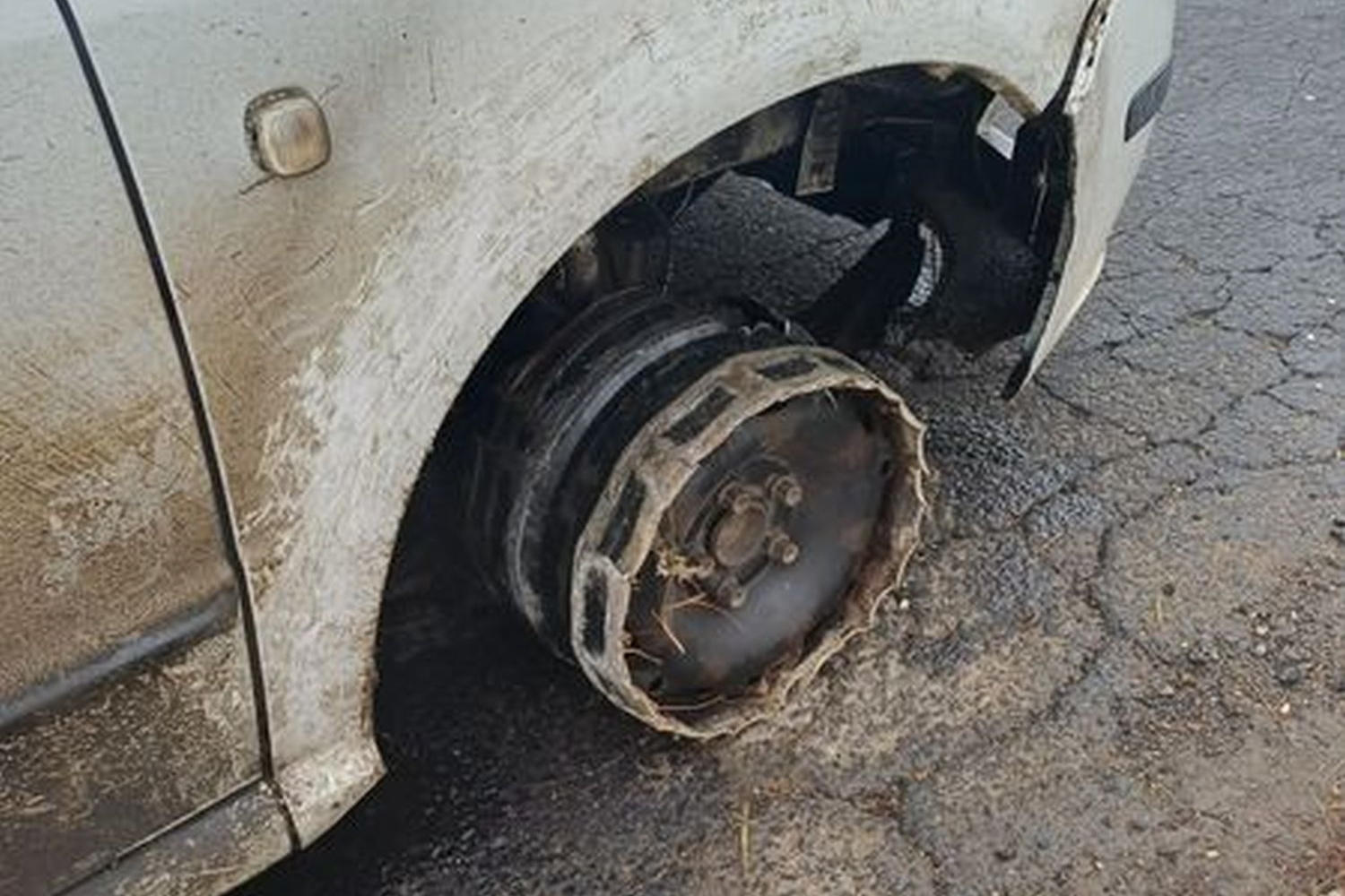 Egy leharcolt Škodában bukott le Hamupipőke