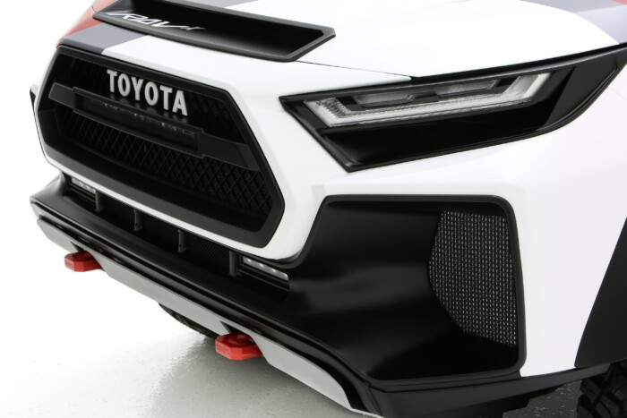 Ez már vajon az új Toyota, álruhában? 7