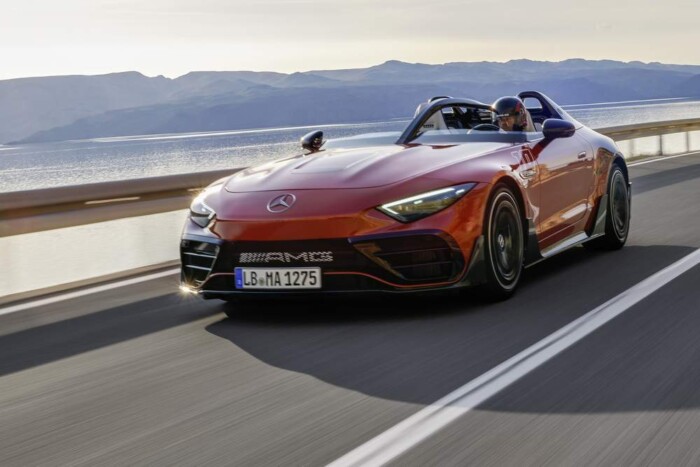 Ebben az autóban a kényelmetlenség is a luxus része 8