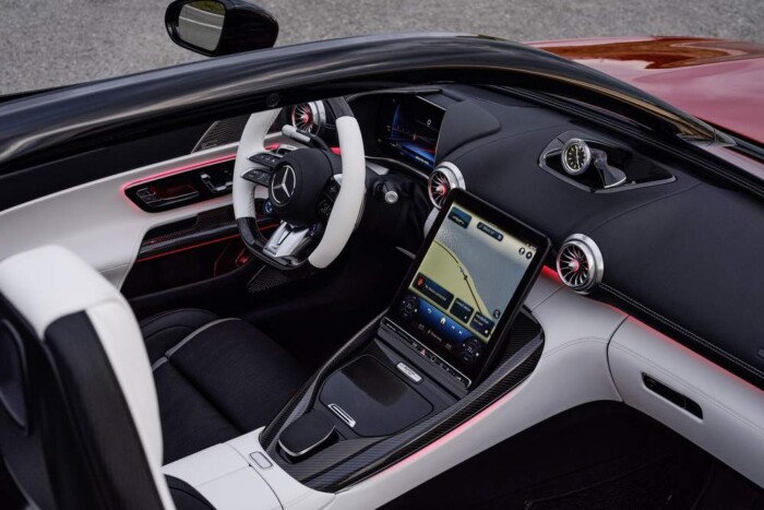 Ebben az autóban a kényelmetlenség is a luxus része 7