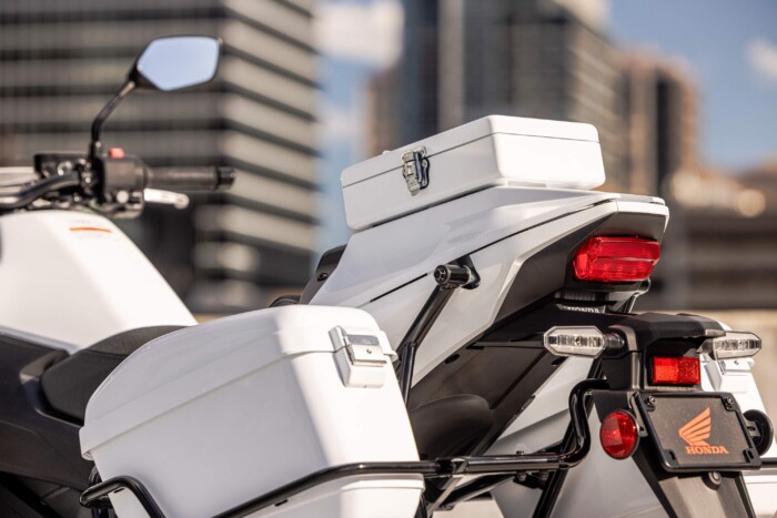 Európában bárkinek lehet, az USA-ban csak a zsaruknak, mi az? 8