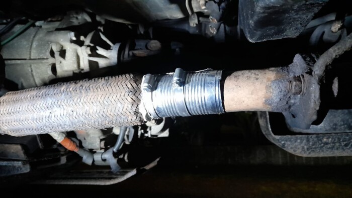 Ilyen egy filléres, de furfangos tákolás, amit egy luxusautón követtek el 4