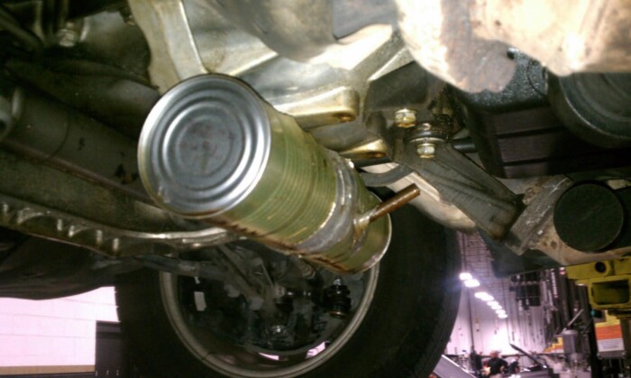 Ilyen egy filléres, de furfangos tákolás, amit egy luxusautón követtek el 3