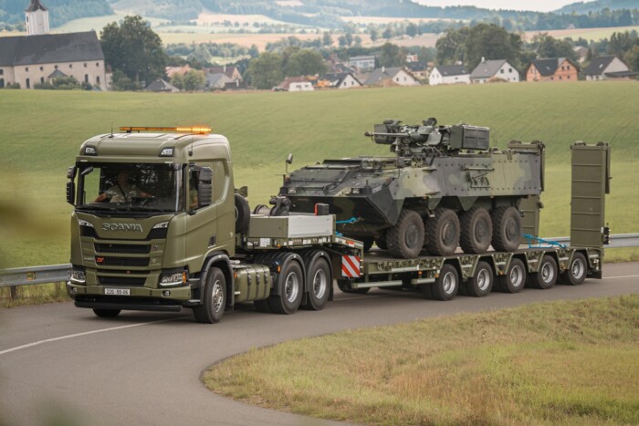 Ilyen kamionokkal szállítják a harci járműveket 2 | Vezess Ilyen kamionokkal szállítják a harci járműveket 2