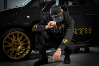 Ilyen autós cuccban biztosan nem jönnek szembe az utcán