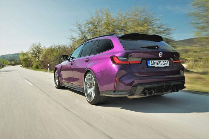 Így lehet kikerülni egy akadályt a legpengébb BMW-vel 150 km/óránál