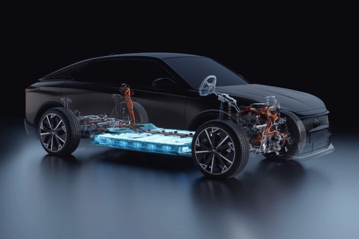 Klasszikus zászlóshajóval erősít a prémium márka 13 | Vezess Klasszikus zászlóshajóval erősít a prémium márka 13