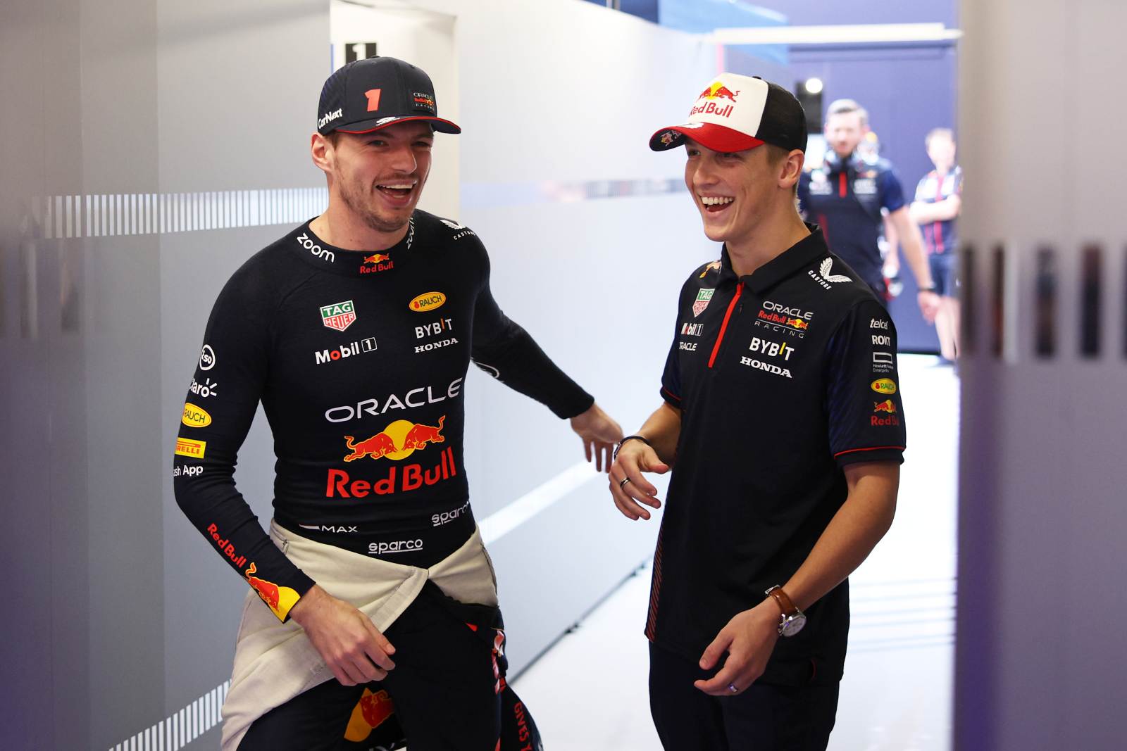 F1: Ezért lesz a tapasztalatlan pilóta Verstappen csapattársa