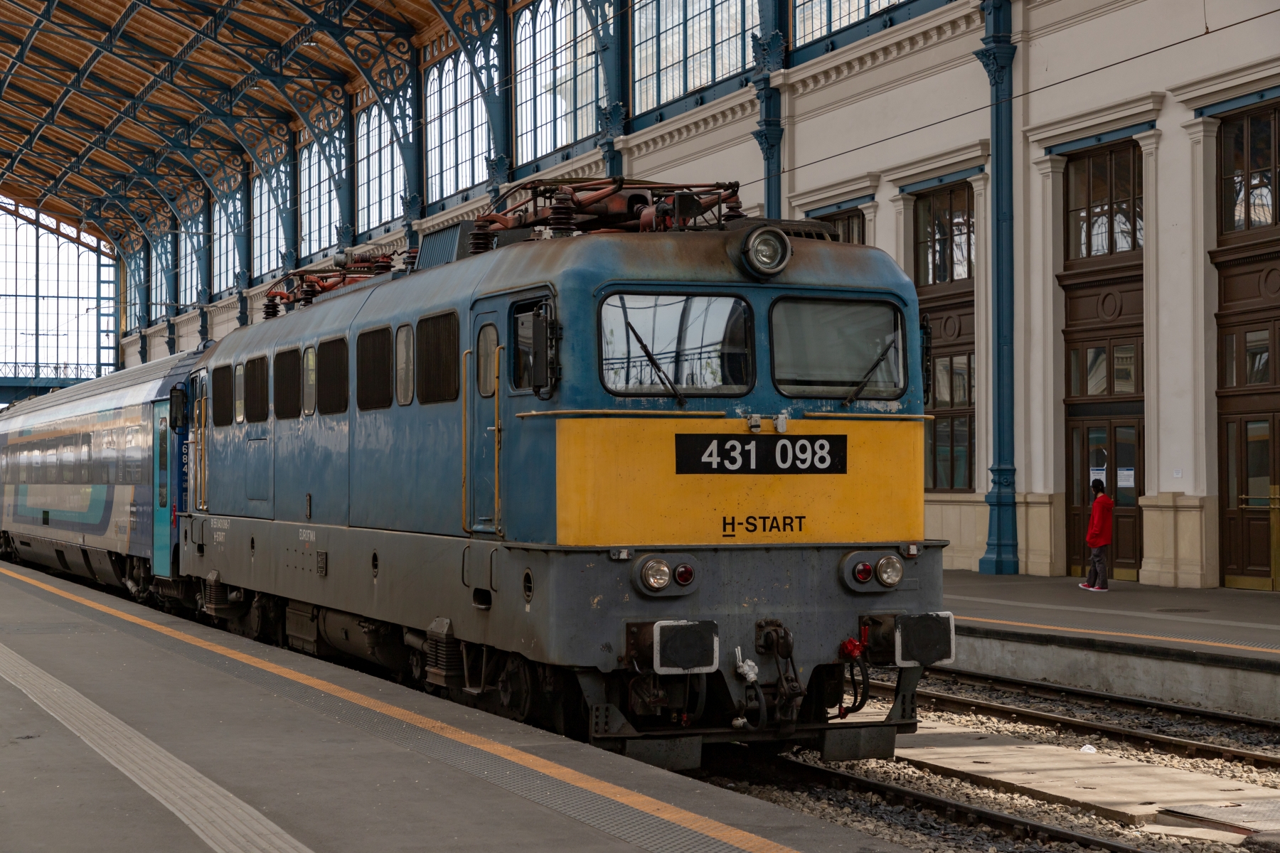 Fizetni fog a MÁV, ha késik a vonat vagy a busz