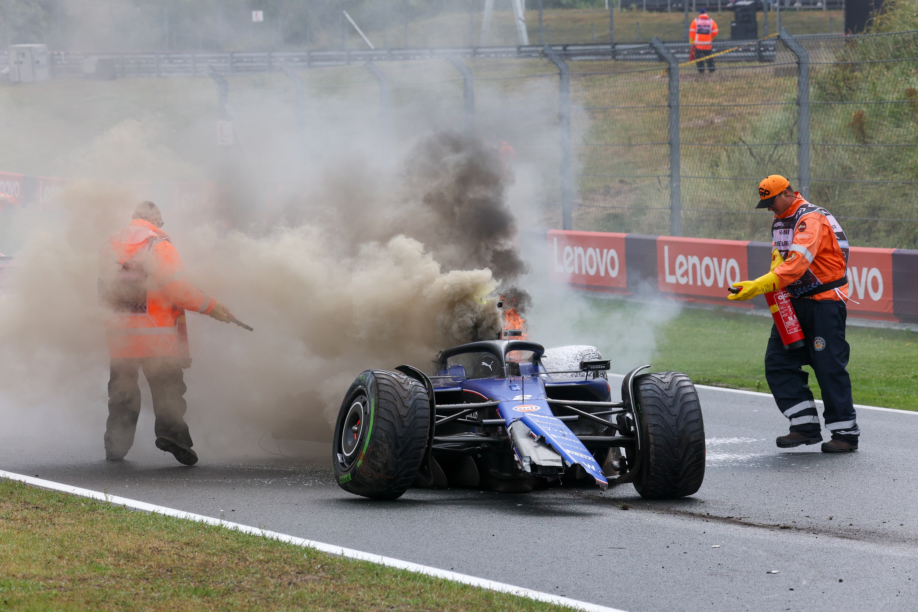 Segítséget kértek, annyira sok autót tört össze az F1-csapat 7