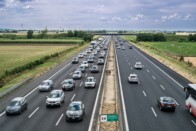 Egy fiatal srác halála kellett, hogy bevezessék a mobilhasználat szigorítását 2