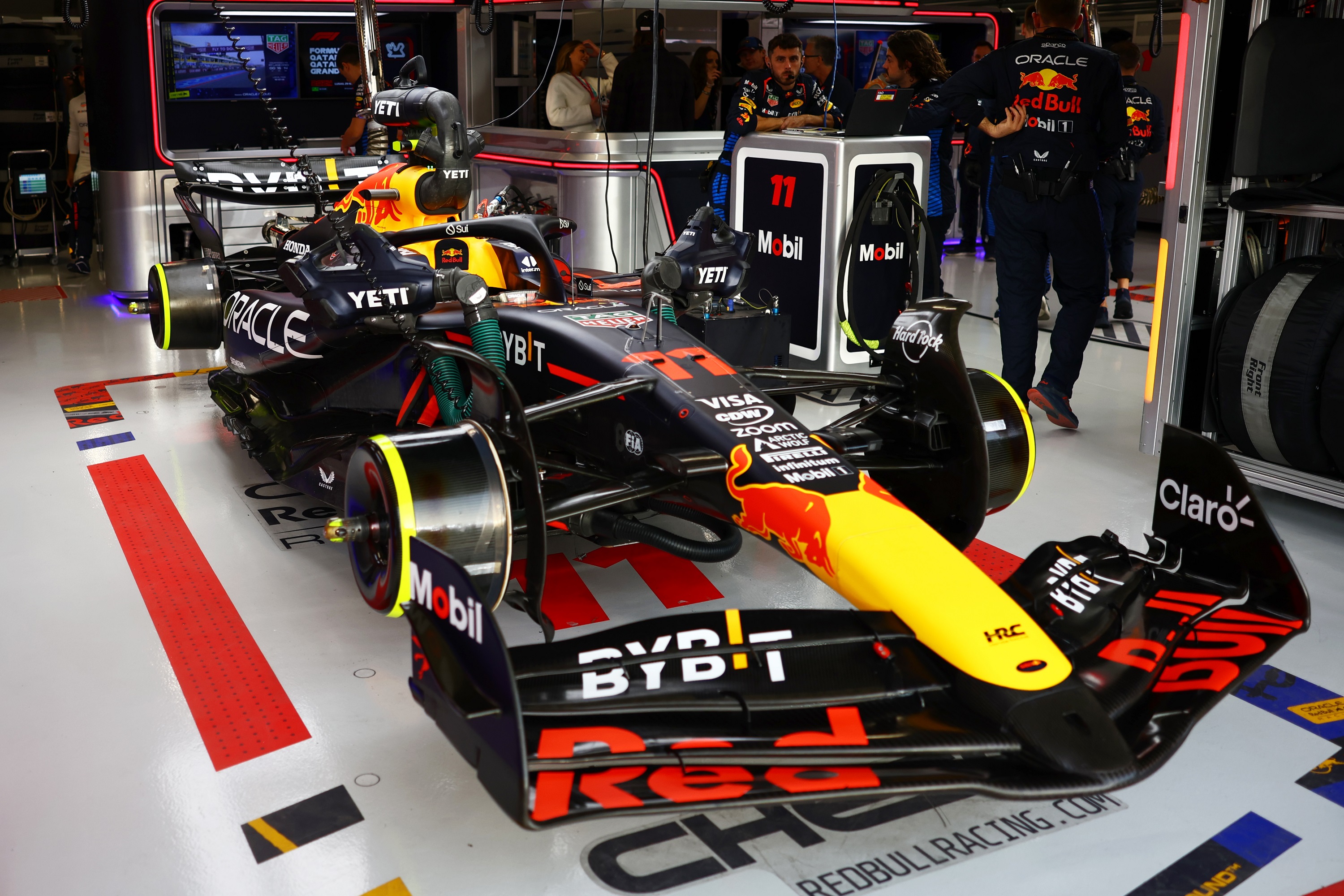 F1: Elmondta Perez, miért „aludt el” a bokszutcai rajtnál