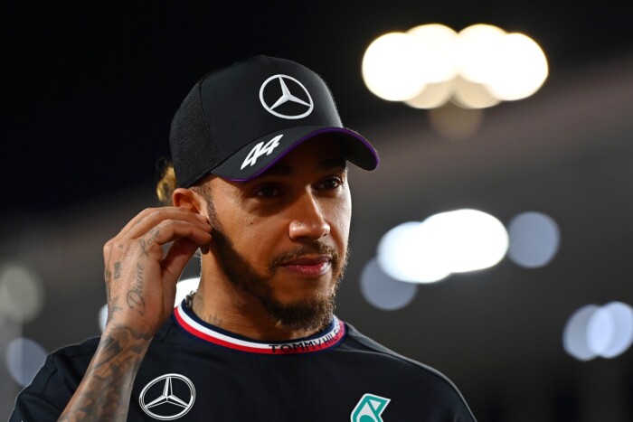 F1: Már vágja a centit Hamilton 2