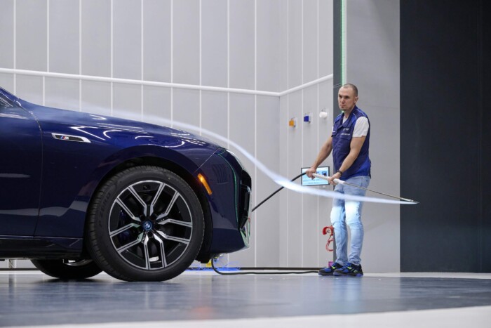 Így fejleszt csendet a BMW 11