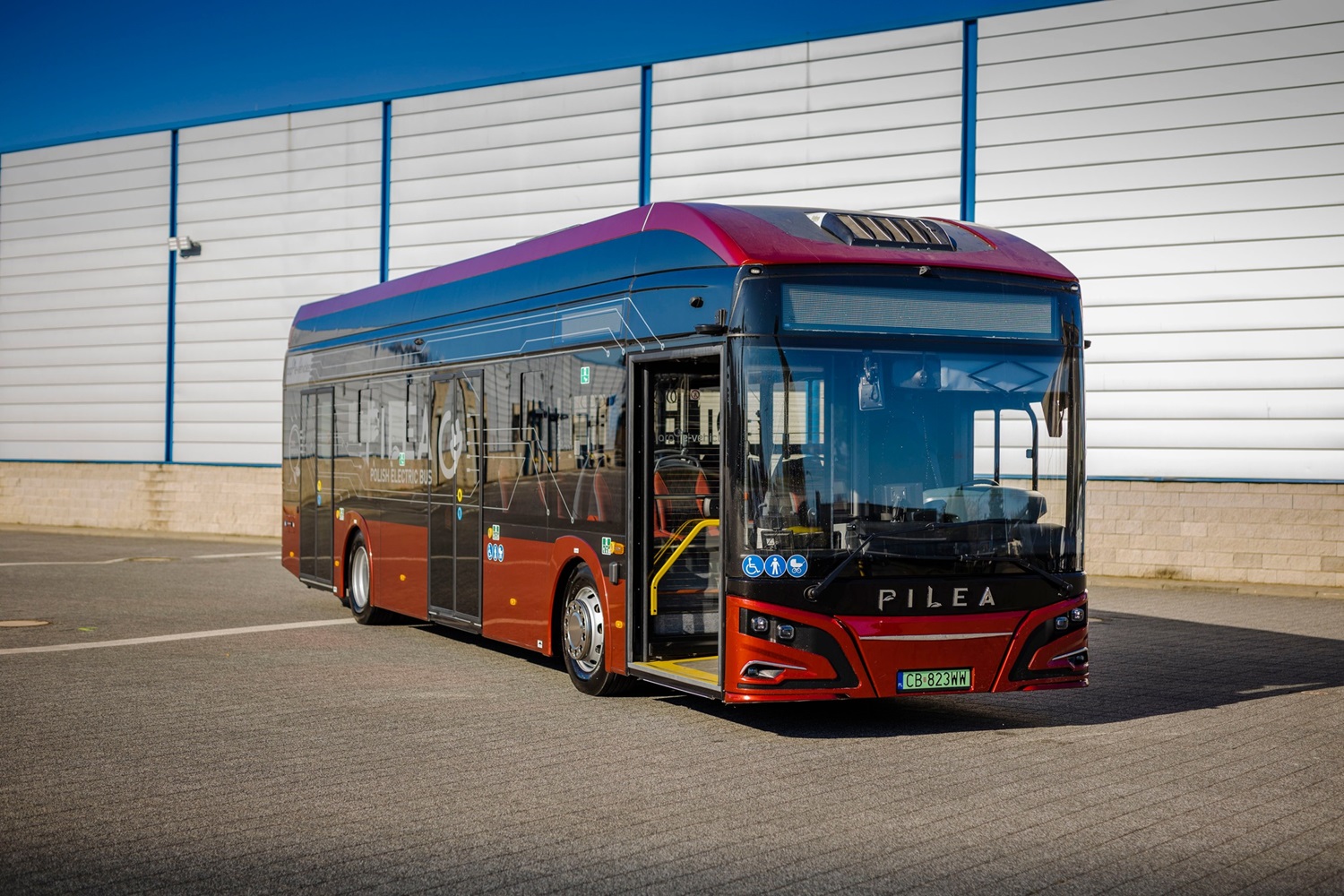 Csődközelbe került egy elektromosbusz-gyártó