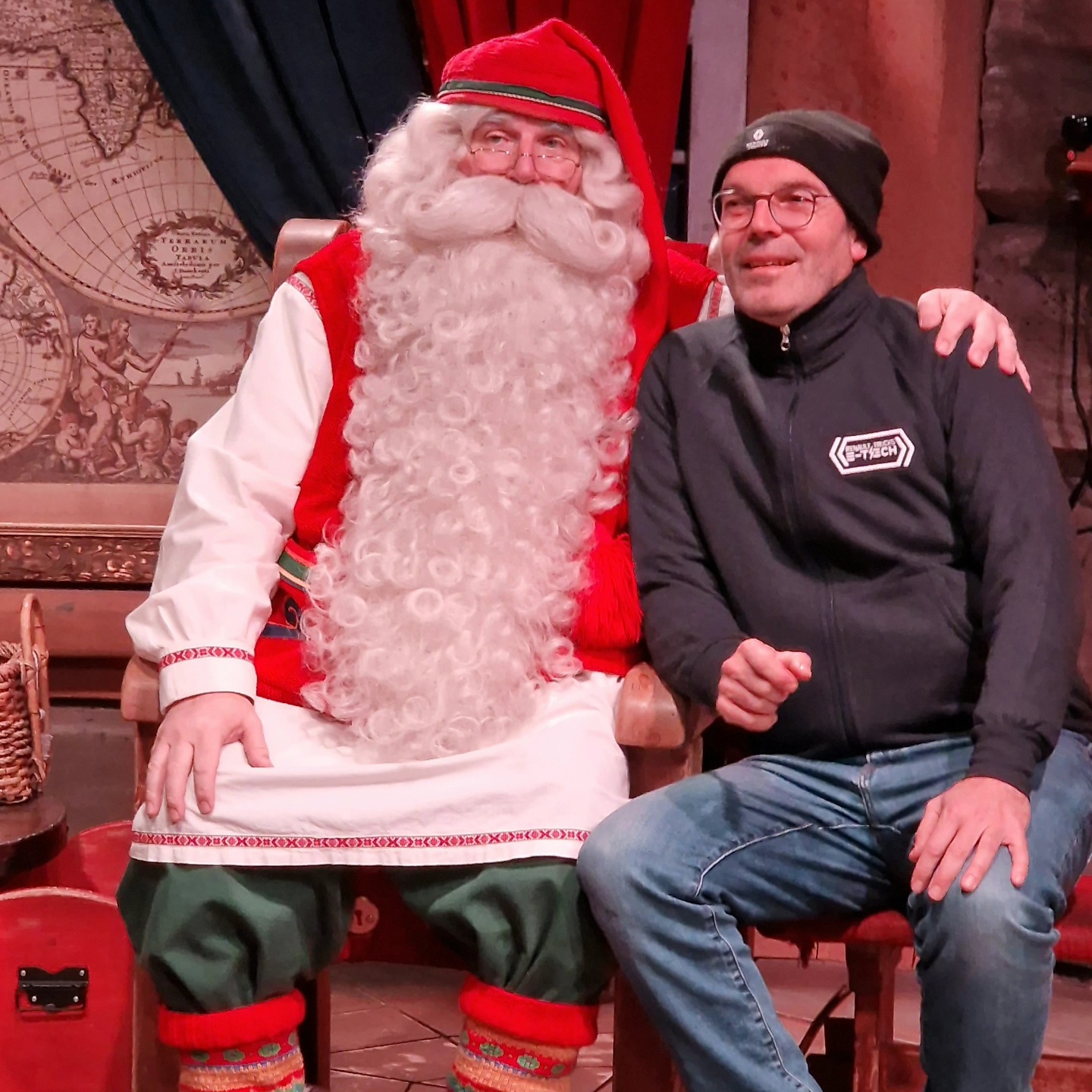 Teherautóval látogattak el a Télapóhoz 1